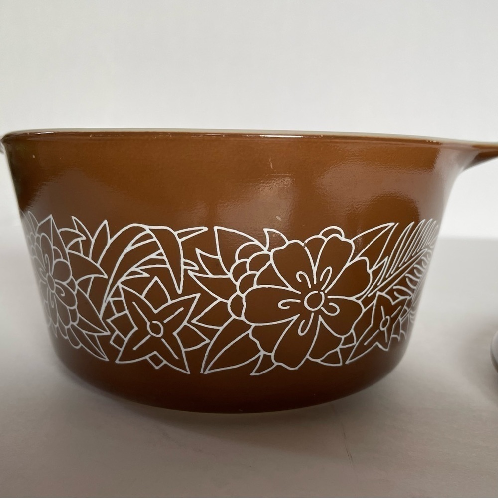 Vintage Pyrex Woodland 473-B 1qt Casserole Dish Cinderella Handles White/Brown